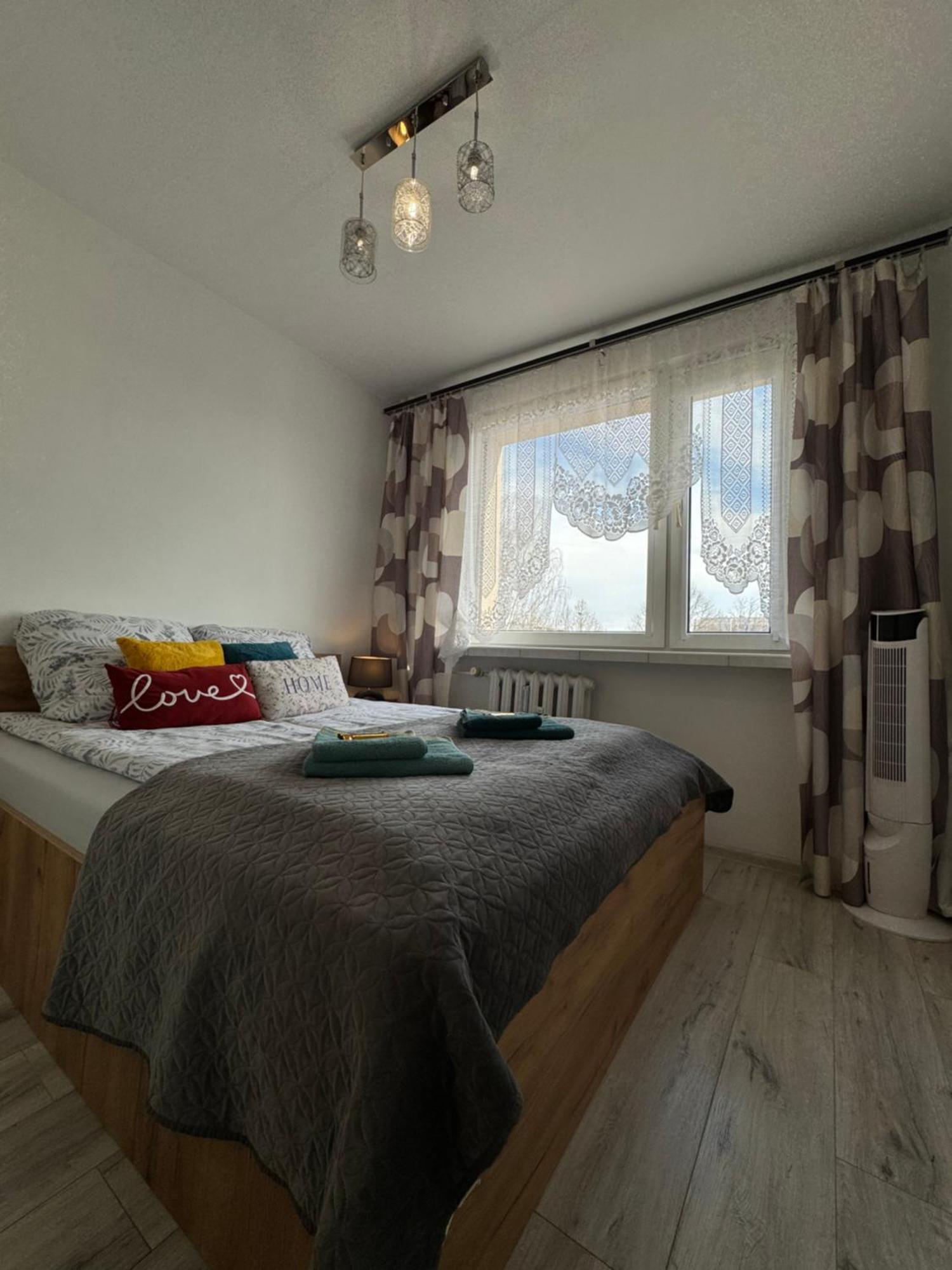 Apartament -Jak W Domu- Czeladz 60M2 Centrum Katowic 10Km Bagian luar foto